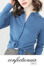 Laden Sie das Bild in den Galerie-Viewer, 10% Kaschmir Polokragen Strickjacke Cardigan - Confectionair Berlin