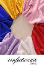 Laden Sie das Bild in den Galerie-Viewer, 35% Kaschmir Pullover hellblau Wolle Damen - Confectionair Berlin