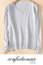 Laden Sie das Bild in den Galerie-Viewer, 35% Kaschmir Pullover schwarz Wolle Damen - Confectionair Berlin