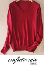 Laden Sie das Bild in den Galerie-Viewer, 35% Kaschmir Pullover schwarz Wolle Damen - Confectionair Berlin