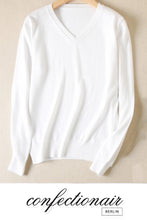 Laden Sie das Bild in den Galerie-Viewer, 35% Kaschmir Pullover schwarz Wolle Damen - Confectionair Berlin