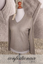 Laden Sie das Bild in den Galerie-Viewer, 100% Kaschmir Pullover Tallone "Made in Italy" V-Neck Zierkragen Damen Cashmere