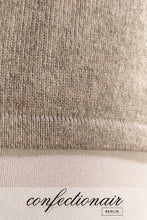 Laden Sie das Bild in den Galerie-Viewer, 100% Kaschmir Pullover Tallone "Made in Italy" V-Neck Zierkragen Damen Cashmere