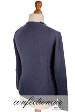 Laden Sie das Bild in den Galerie-Viewer, 100% Kaschmir Pullover Damen blau "Made in Italy" Cashmere - Confectionair Berlin