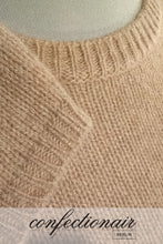 Laden Sie das Bild in den Galerie-Viewer, 100% Kaschmir Pullover Damen braun "Made in Italy" Cashmere - Confectionair Berlin