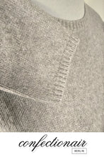 Laden Sie das Bild in den Galerie-Viewer, 100% Kaschmir Pullover Damen grau "Made in Italy" Cashmere - Confectionair Berlin