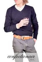 Laden Sie das Bild in den Galerie-Viewer, 100% Kaschmir Pullover Herren braun +Farben "Made in Italy" - Confectionair Berlin